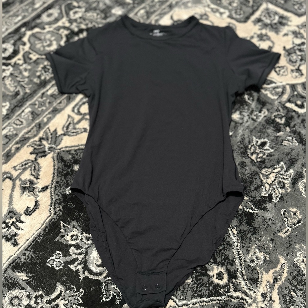Skims T-shirt Body Suit (Medium)